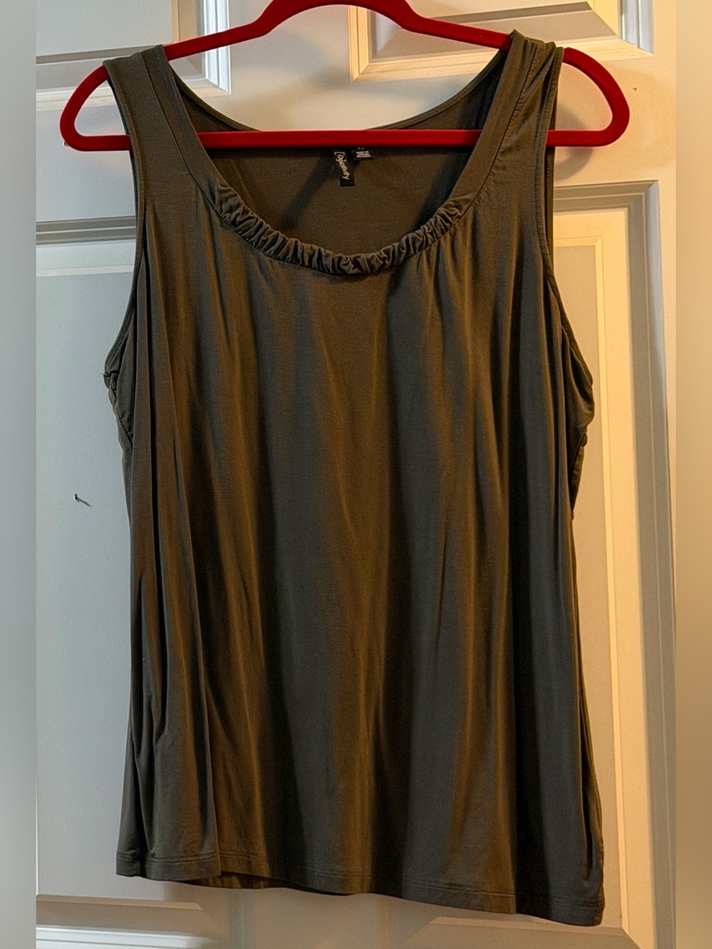 Relativity Olive Green Scoop Neck Tank Top